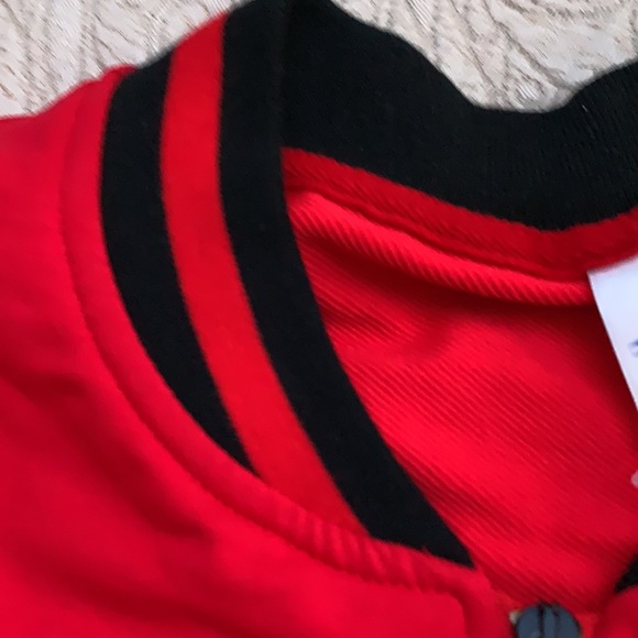 Verify nice stretch  sweater. - Picture 6 of 7